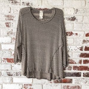 Blu Pepper. Sweater.